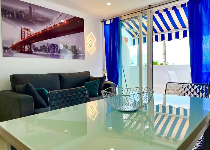 Miss Flora Playa Honda דירה *